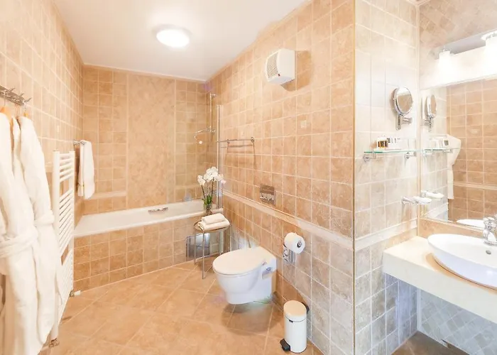Hotel General Old Town 5*