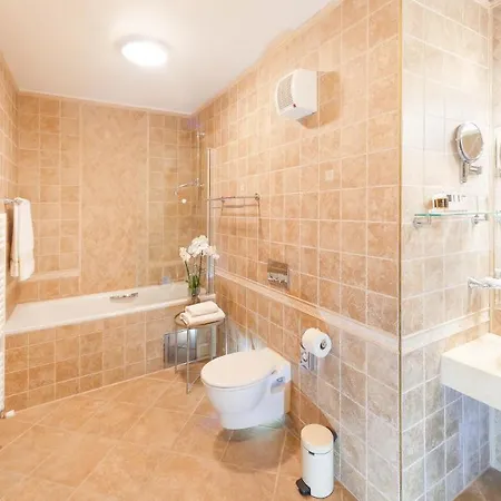 Otel General Old Town 5*